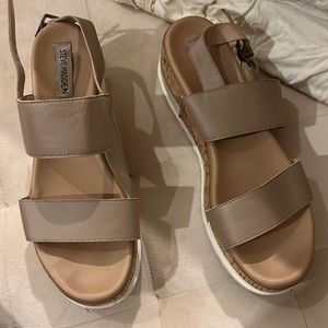 Steve Madden size 10 tan leather and cork platform gently worn